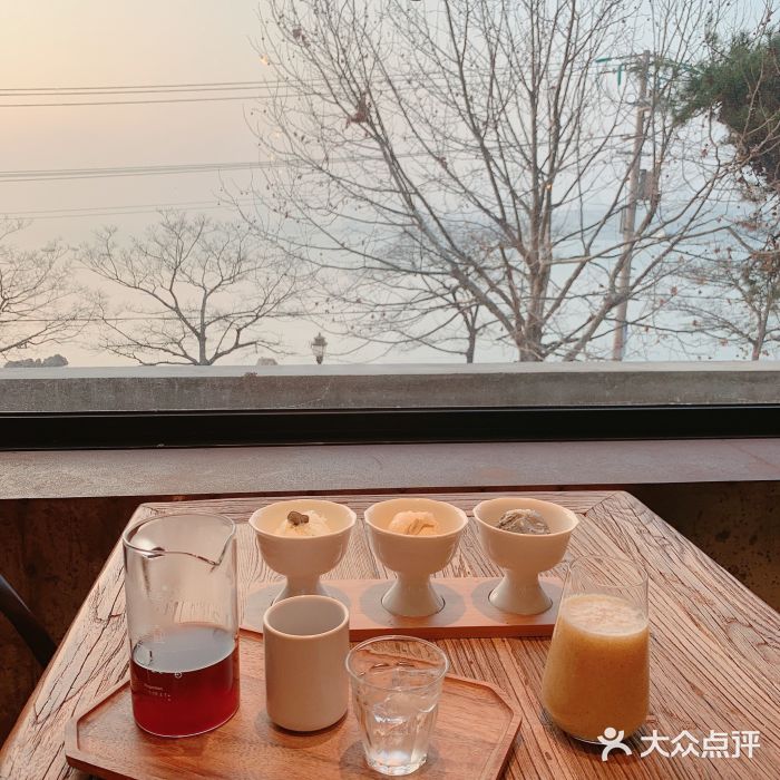 Vanilla Specialty Coffee(八大关店)自制冰淇淋图片