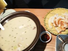 -自己人•宜昌菜(水悦城店)
