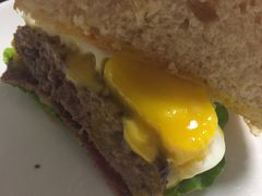 -HIGH FIVE哈福手工汉堡(桂林路店)