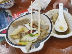 -老何家后安粉·糟粕醋海鲜火锅(三亚湾椰梦长廊店)
