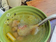 酸萝卜老鸭汤-喜卷·烂肉卷饼(广渠门店)