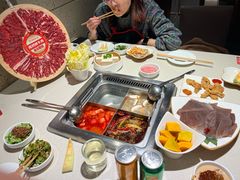 -海底捞火锅鲜切牛肉主题店(长寿路店)