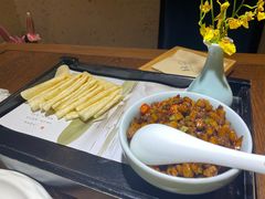 澳洲牛肉粒配薄饼-嘉良驿园·江南雅宴(旗舰店)