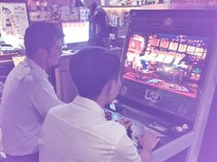 -烧鸟横丁(联发文创口岸店)