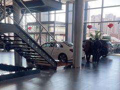 -天津波士信达奔驰4S店(卫津南路店)