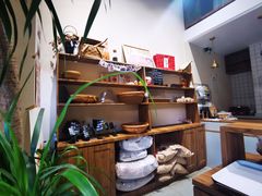 -沁屋面包店(人民东路店)