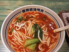 -鑫花溪牛肉米粉(东环大润发店)