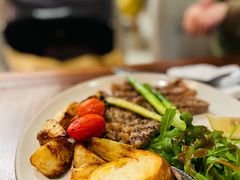 烤牛排-VESH COFFEE(定西路店)