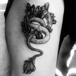 -SNOW TATTOO STUDIO