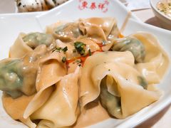 芝麻酱拌荠菜鲜肉馄饨-东泰祥生煎馆(重庆北路店)