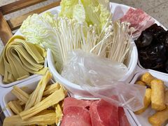 火锅涮菜-鸡遇虾煲干锅火锅(小寨金莎店)