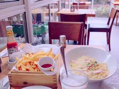 -Geneva日内瓦餐厅(西郊宝成花苑店)