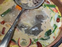 -洱火云南酸菜牛肉火锅(石景山当代商城店)