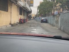 -奔马滚轴溜冰场