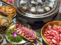 -围炉肉舍•炭烤活鳗•丹东海鲜烤肉(步行街店)