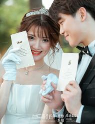 -现代经典婚纱摄影