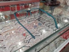 -朱师傅眼镜·蔡司·依视路·尼康(市先进店)