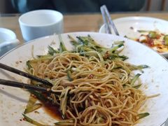 -严记小天府酸菜鱼(西四路店)