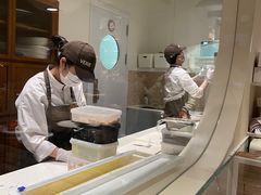 -VERIE BAKEHOUSE