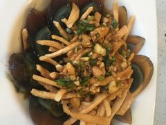 馓子皮蛋-张大师鸭爪爪特色干锅(南湖店)