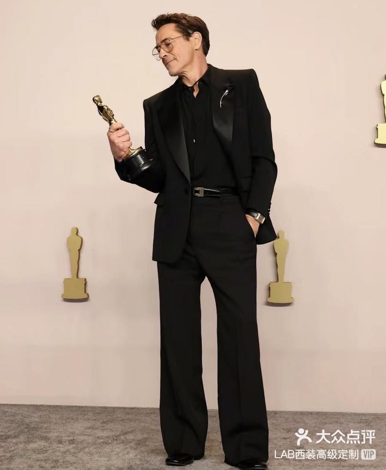 96届奥斯卡颁奖礼西装