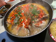 现焖老坛剁椒鱼头-味上湘菜馆(岳麓山店)