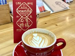 卡布奇诺-Gee Coffee Roasters(太古汇店)