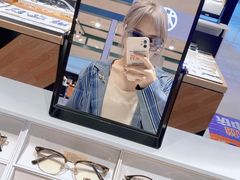 -LOHO眼镜(上海五角场合生汇店)