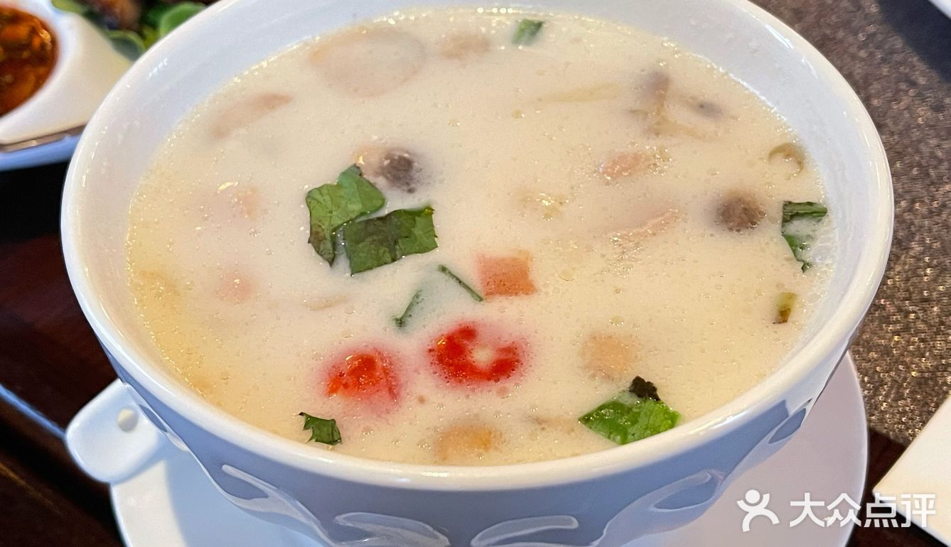 可以干饭又有歌听的地方我可以呆一整天[加油]