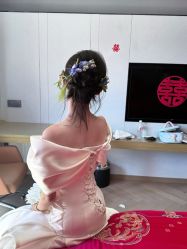 -红馆妆造(中央大街店)