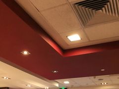 大堂-麦当劳(汉口火车站候车室店)