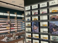 -LensCrafters亮视点(东方新天地店)