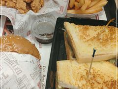 -The Habit Burger Grill 哈比特汉堡(爱琴海店)