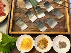 -围炉肉舍•炭烤活鳗•丹东海鲜烤肉(步行街店)