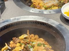 -山河屯铁锅炖·非遗东北菜(南山店)