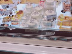 面包甜点陈列柜-巴黎贝甜(大宁国际商业广场店)