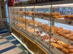 -85度C(生甜甜圈研究工坊·上海平凉店)