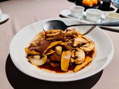 冬笋蘑菇炒雪花牛肉-荣轩(新荣记环球金融中心店)