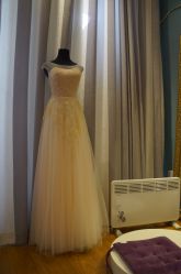 -Flora婚纱礼服定制租赁店