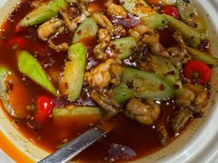 麻辣蛙腿-渝信川菜 · 川味家常菜(财富购物中心店)