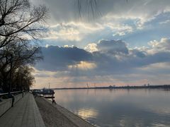 -人民防洪胜利纪念塔