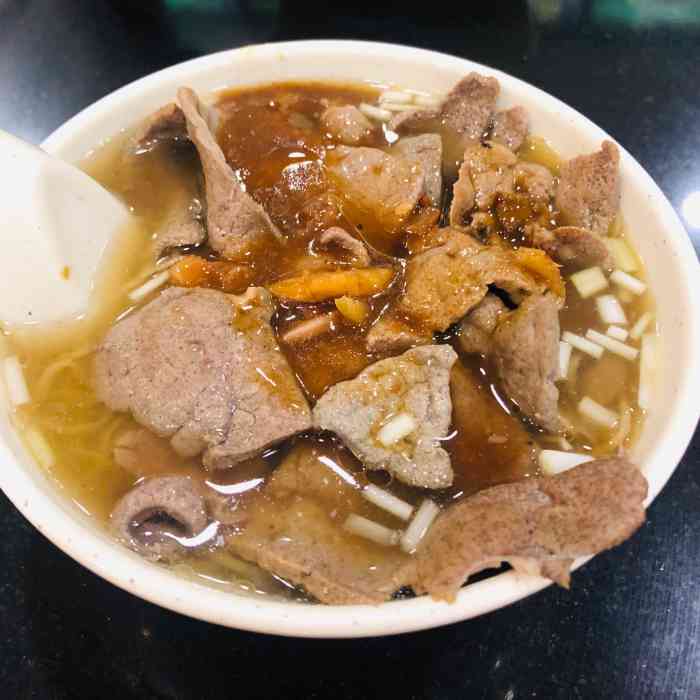 其实呢是爹爹想吃竹升面 然后呢搜索附近有家竹升面排名第三的店(即这