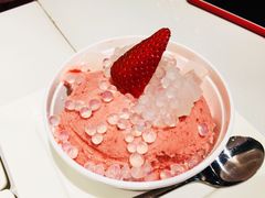 士多啤梨椰果冰-聪嫂私房甜品(旺角二店)