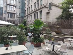 -潮一不贰·法式甜品·生日蛋糕·西式简餐(外滩店)