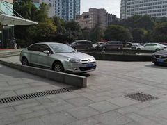 -信雅达大厦-停车场