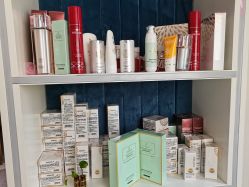 -尚艺造型.剪烫染.接发