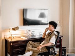 -深圳富苑皇冠假日套房酒店