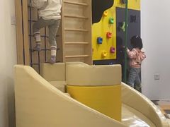 -绿城奇妙园双语日托(华茂悦峰园区)