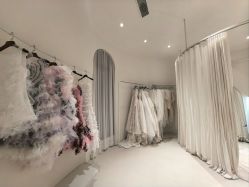 -LaMousse婚纱买手店