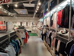 -YONEX苗江运动城(源深店)